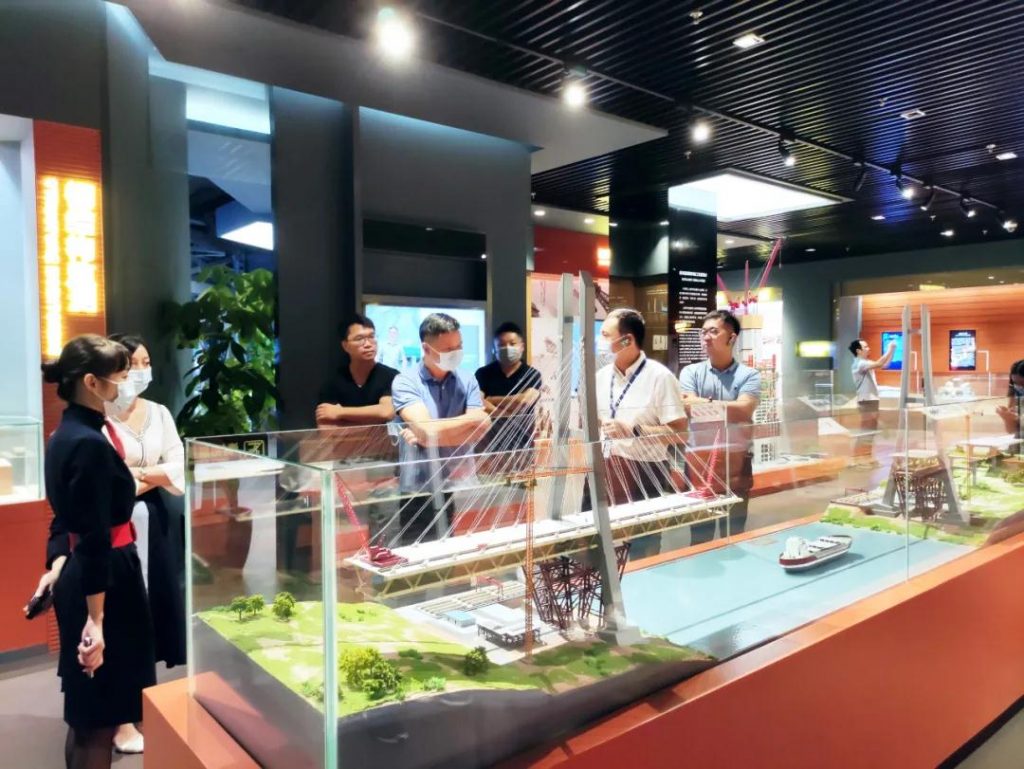 巖星專題 | 廣東工業(yè)設計城領導蒞臨深圳參觀深圳優(yōu)秀企業(yè)博物館插圖(6)