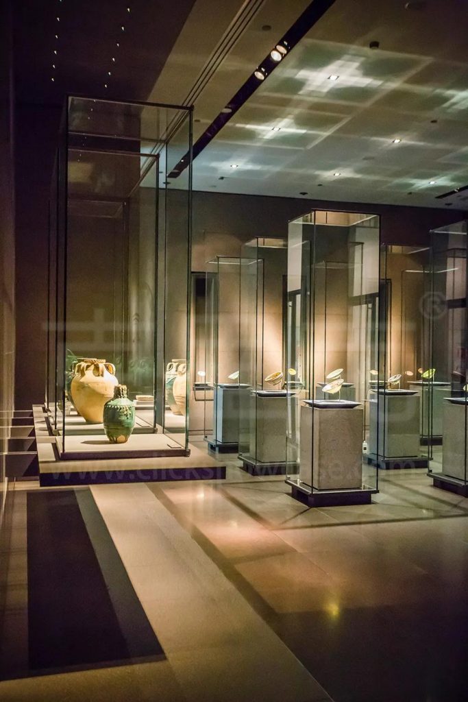 建筑師大師貝聿銘佳作-多哈伊斯蘭藝術(shù)博物館設(shè)計(jì)展示柜插圖(5) 建筑師大師貝聿銘佳作-多哈伊斯蘭藝術(shù)博物館設(shè)計(jì)展示柜插圖(5)