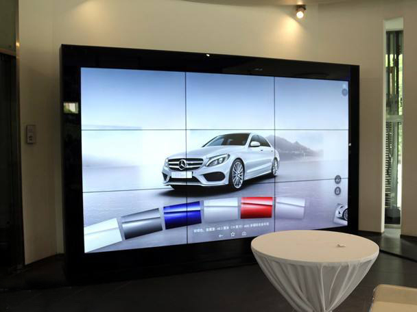 汽車數(shù)字展廳多媒體設(shè)備插圖